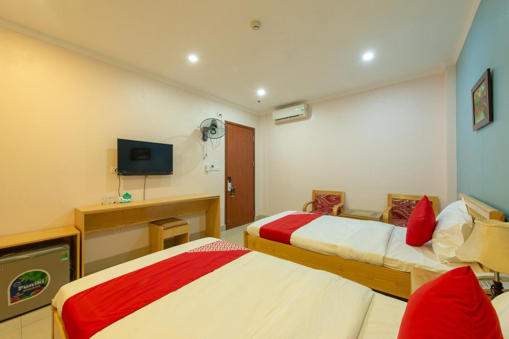 Capital O 417 Truong Son Hotel Hanoi Eksteriør billede
