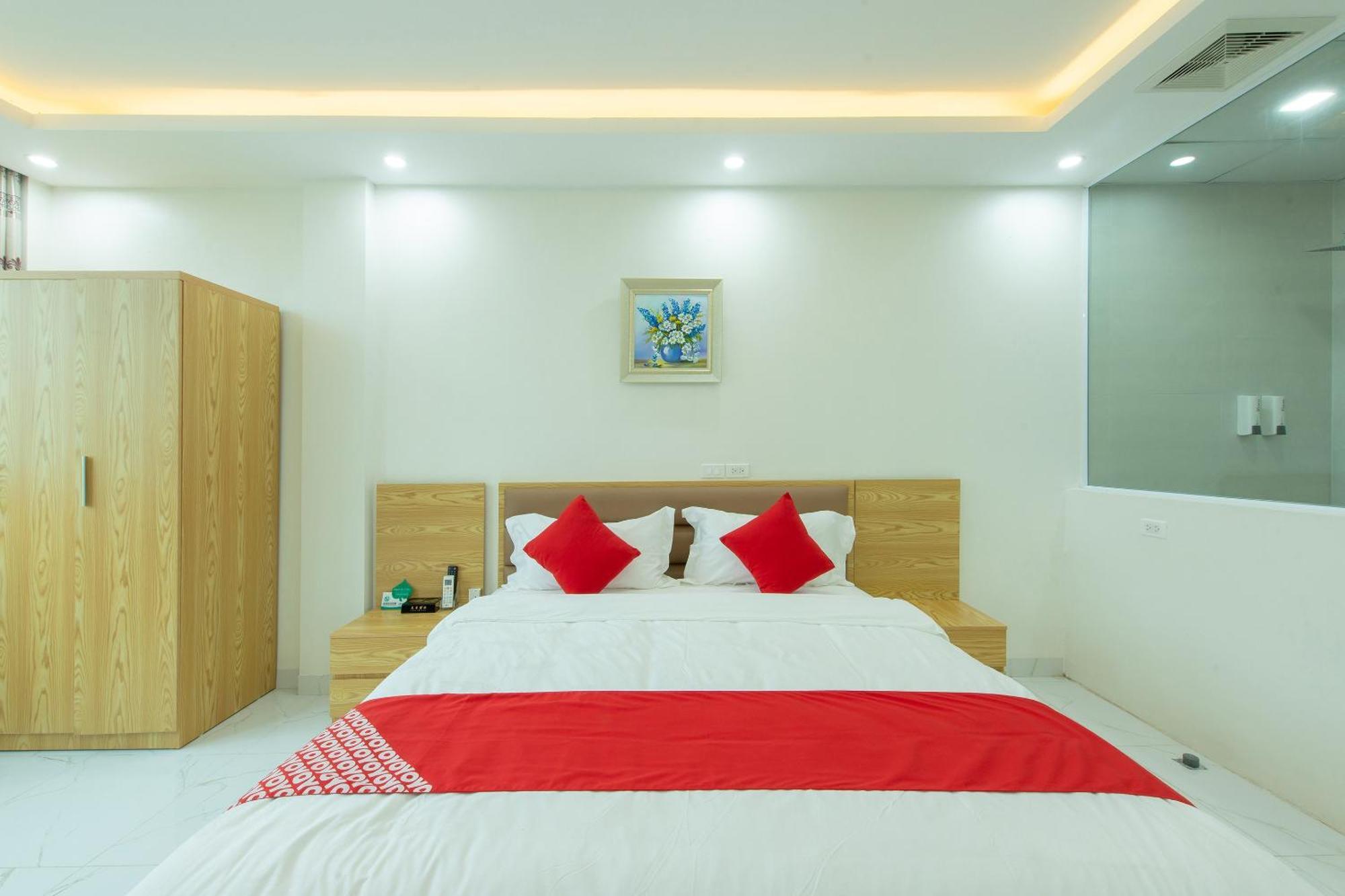 Capital O 417 Truong Son Hotel Hanoi Eksteriør billede