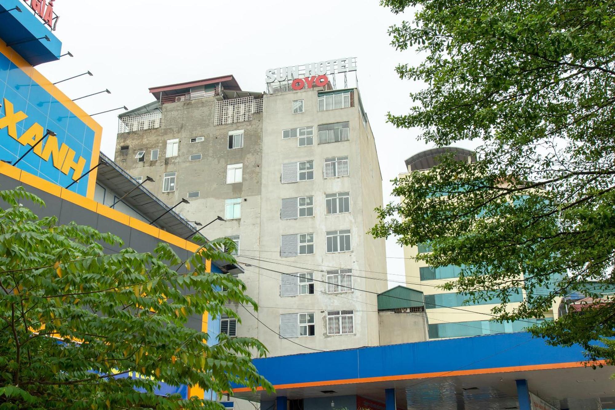Capital O 417 Truong Son Hotel Hanoi Eksteriør billede